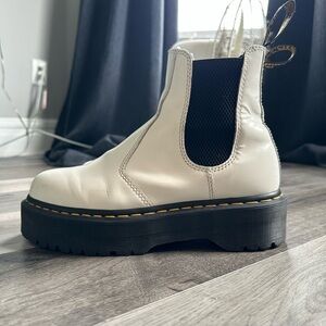 Dr. Martens 2976 Smooth Leather Platform Chelsea Boots